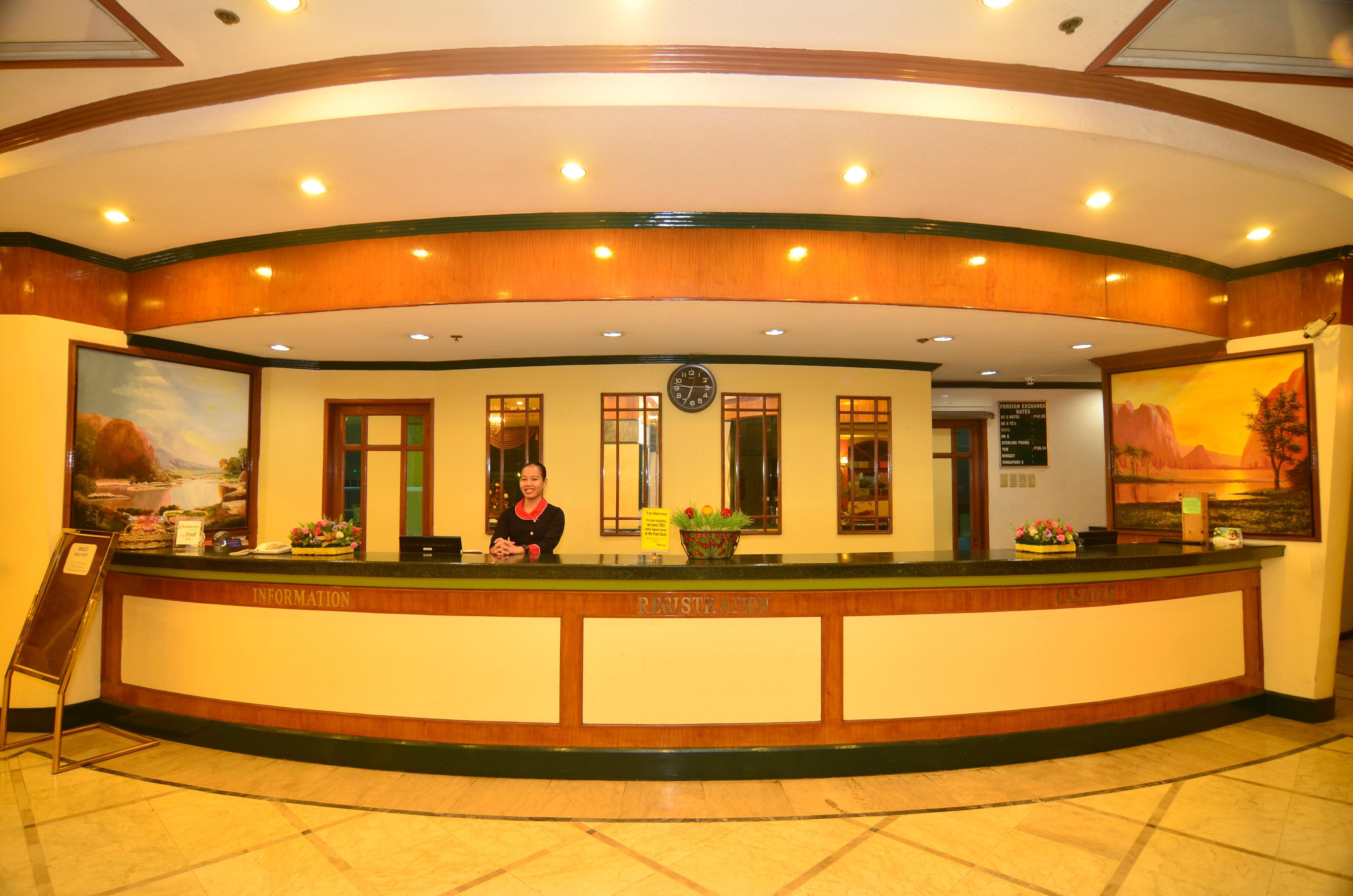 Holiday Plaza Hotel Cebu Exterior photo