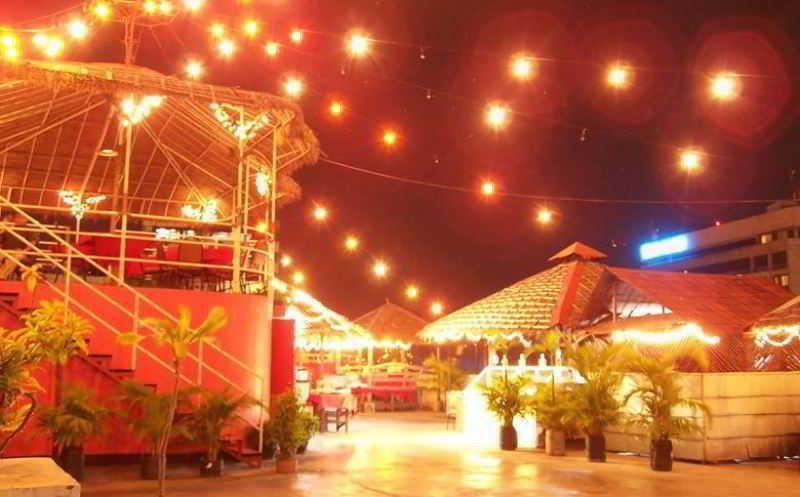 Holiday Plaza Hotel Cebu Exterior photo