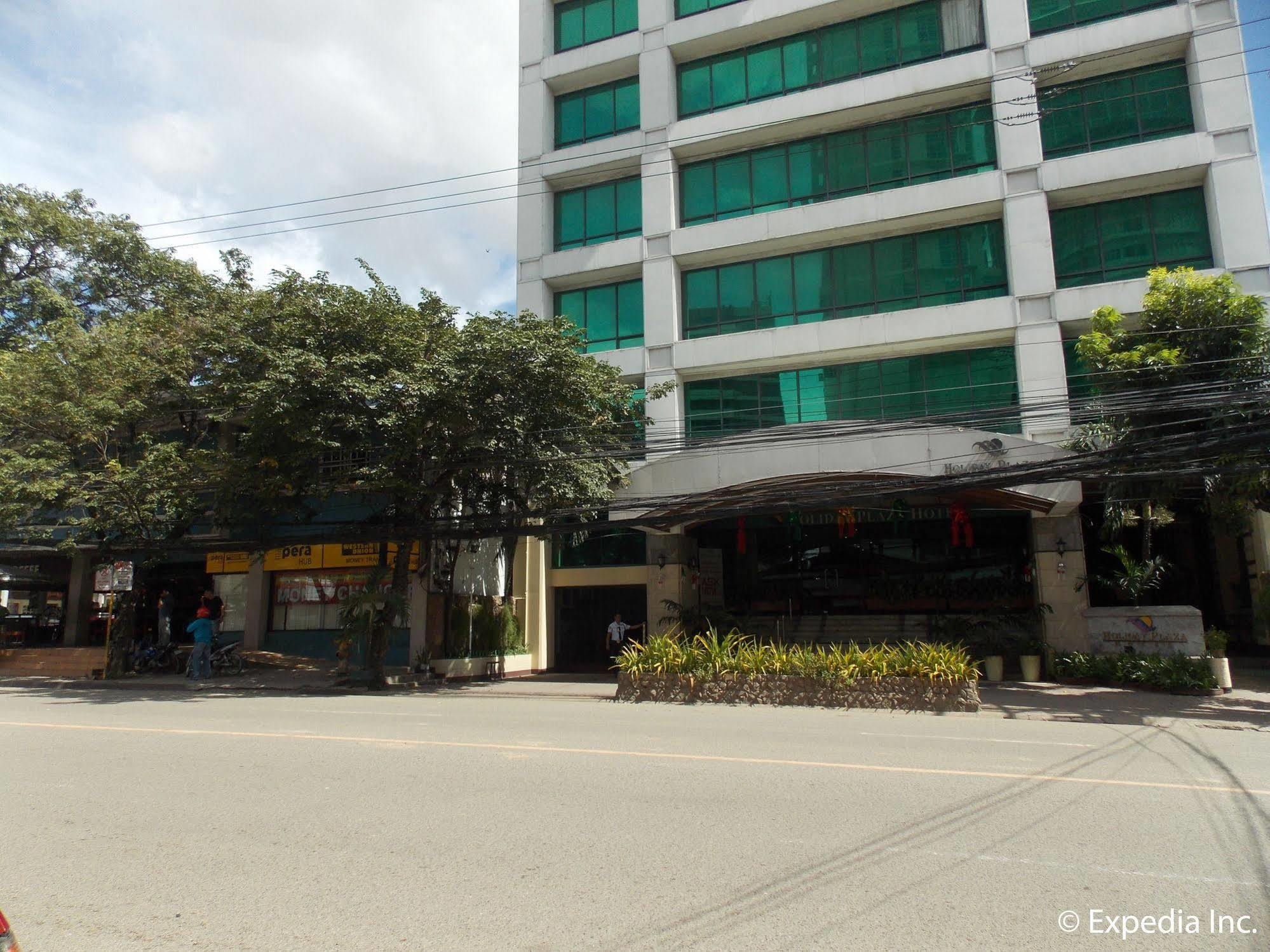 Holiday Plaza Hotel Cebu Exterior photo